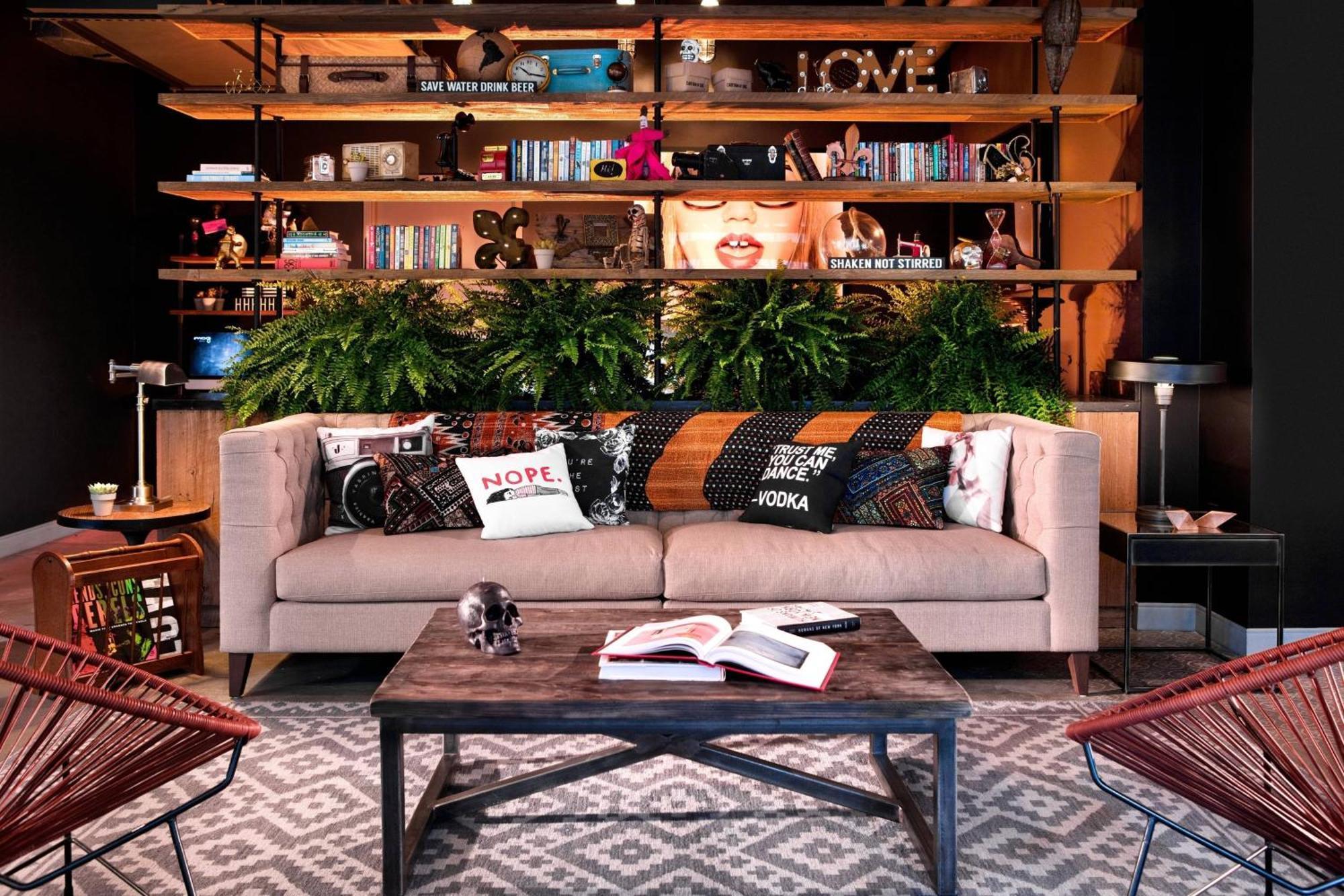 Отель Moxy New Orleans Downtown/French Quarter Area Экстерьер фото