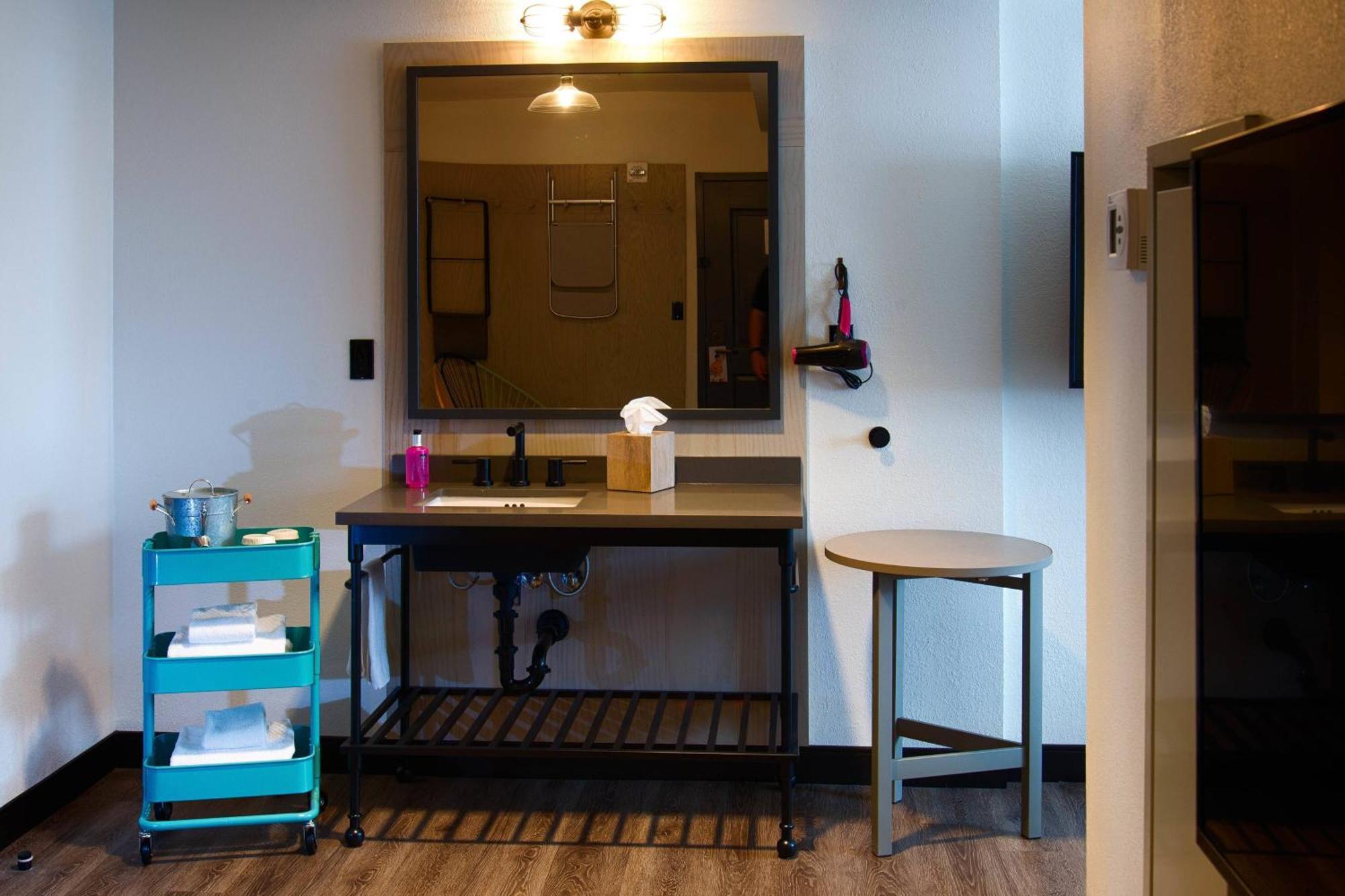 Отель Moxy New Orleans Downtown/French Quarter Area Экстерьер фото