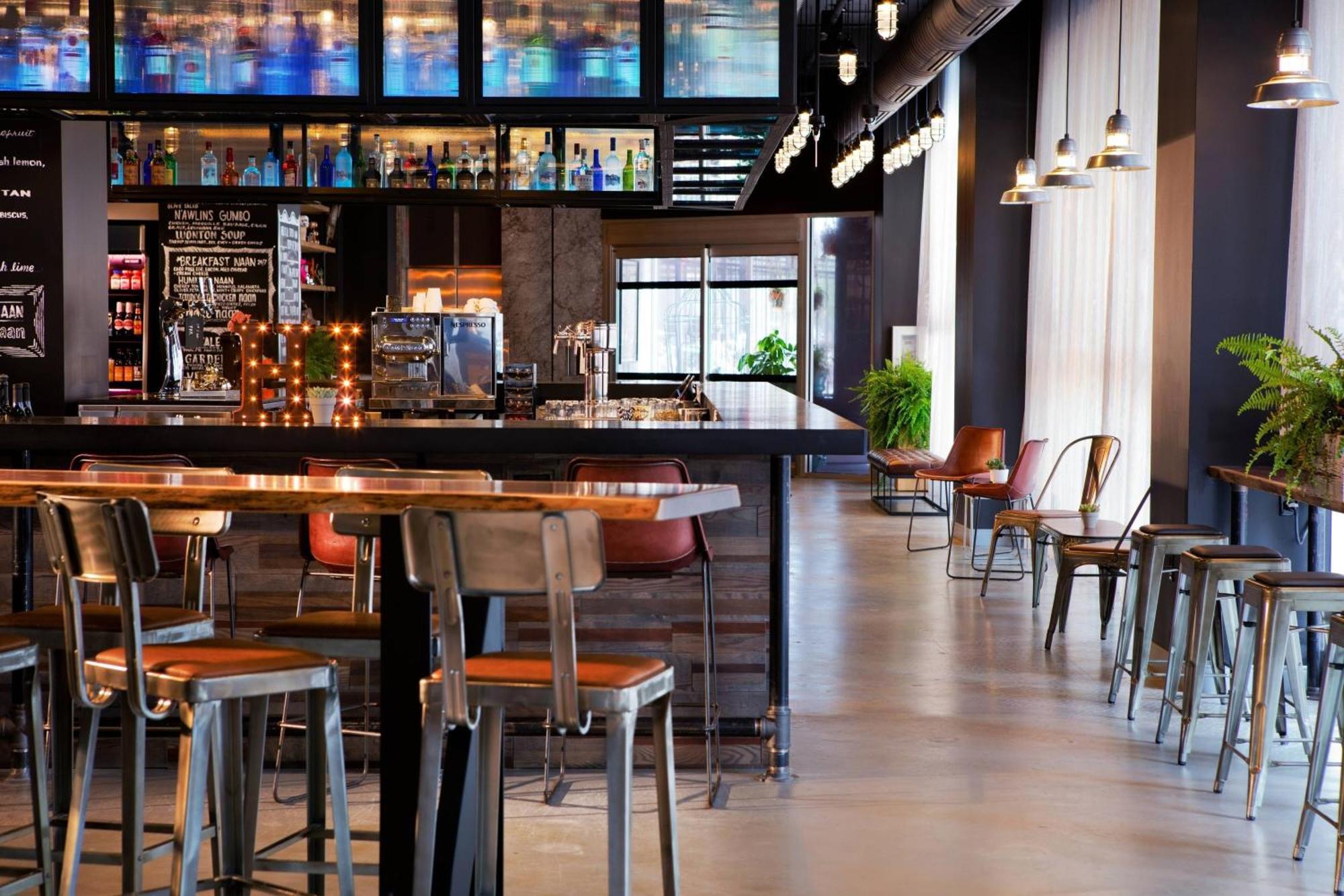 Отель Moxy New Orleans Downtown/French Quarter Area Экстерьер фото